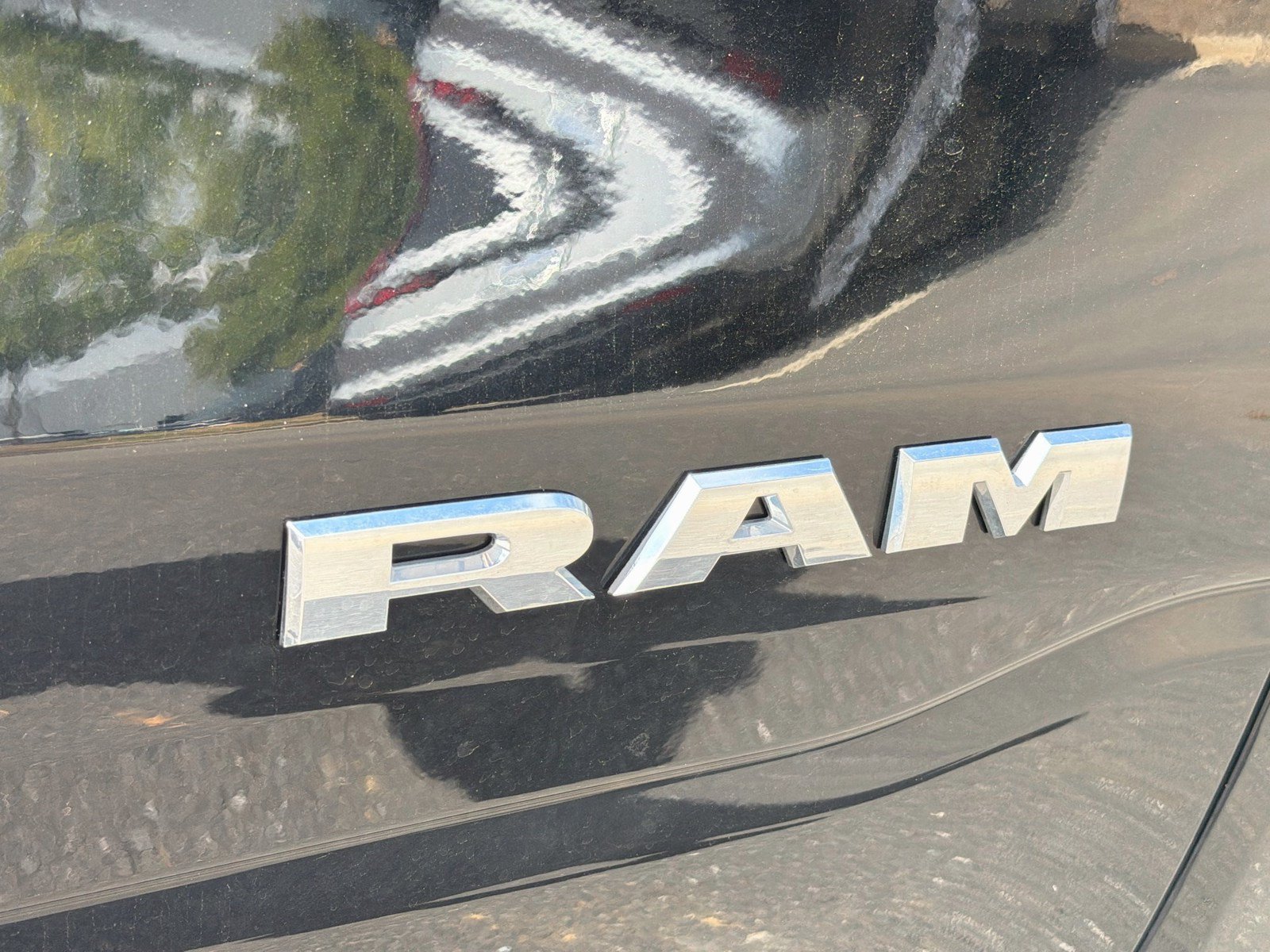 Used 2023 RAM 1500 Laramie AWD/4WD image 34