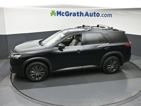 Used 2022 Nissan Pathfinder SV w/ SV Premium Package AWD/4WD image 19