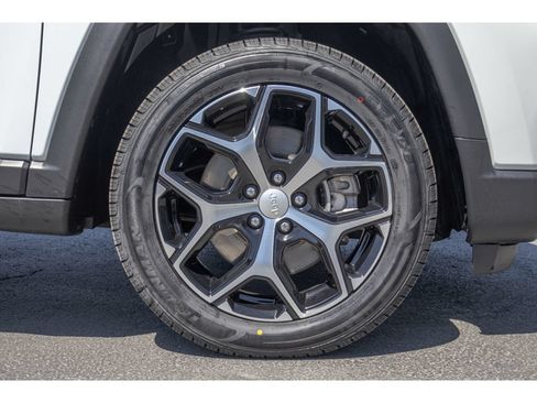 Used 2024 Jeep Compass Limited AWD/4WD image 9