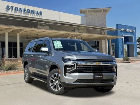 New 2026 Chevrolet Suburban LT w/ Comfort Package image 2