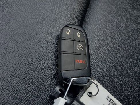 Used 2025 Jeep Compass Limited AWD/4WD image 29