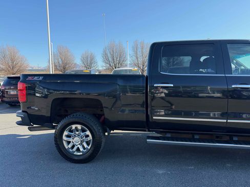 Used 2015 Chevrolet Silverado 2500 LTZ w/ LTZ Plus Package image 8