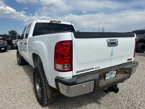 Used 2012 GMC Sierra 2500 SLE w/ SLE Preferred Package AWD/4WD image 7