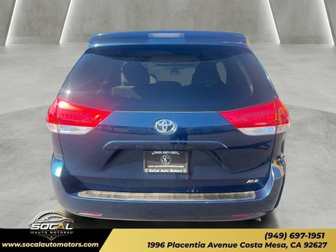 Used 2011 Toyota Sienna XLE FWD image 4
