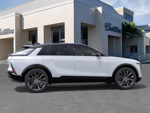 New 2026 Cadillac Lyriq Signature Sport w/ Nappa Leather Package RWD image 5