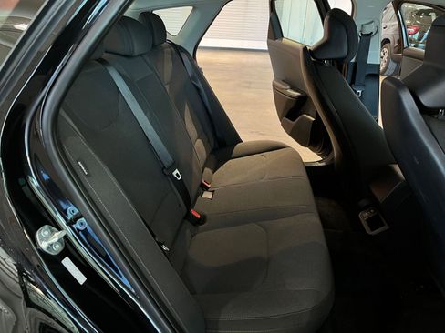 Used 2025 Kia K4 LXS image 36