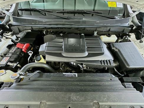 Used 2023 Nissan Titan PRO-4X w/ Pro-4x Convenience Package AWD/4WD image 33