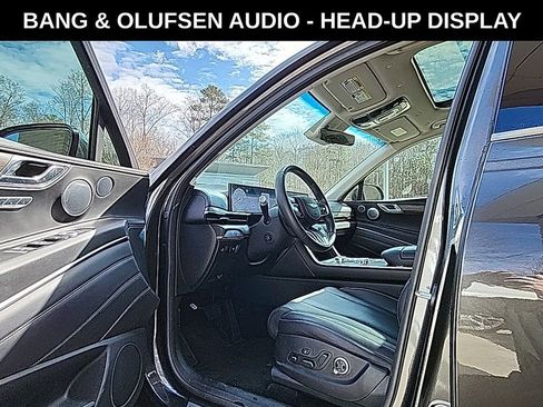 Used 2025 Genesis GV80 2.5T Prestige image 5