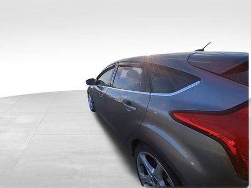 Used 2012 Ford Focus Titanium image 6
