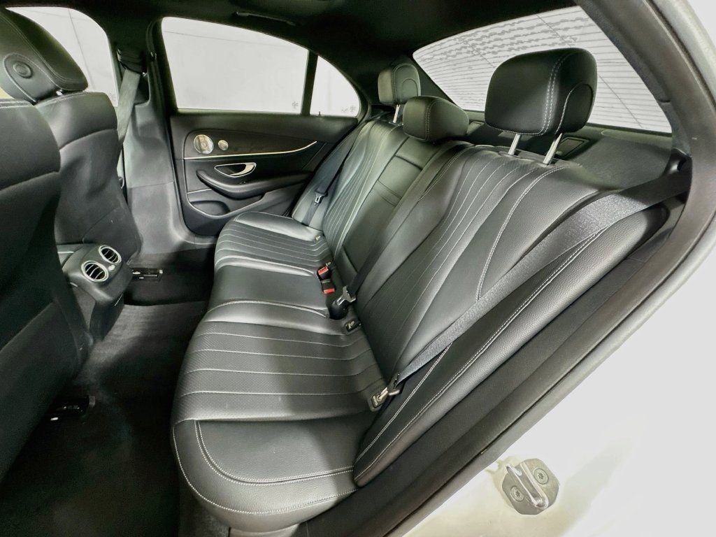 Used 2018 Mercedes-Benz E 300 image 29
