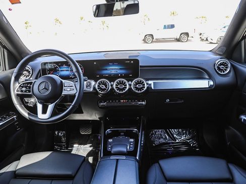 Used 2021 Mercedes-Benz GLB 250 image 12