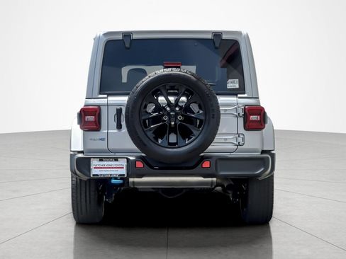 Used 2024 Jeep Wrangler Unlimited Sahara w/ Safety Group AWD/4WD image 4