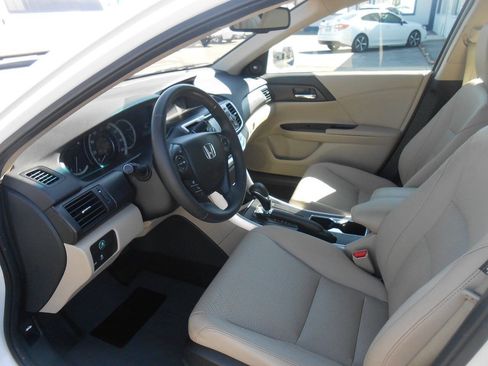 Used 2014 Honda Accord EX-L image 10