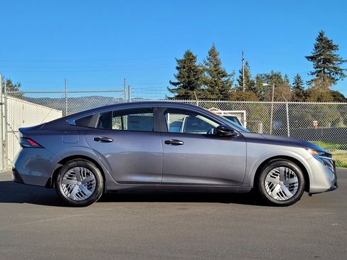 New 2026 Nissan Sentra S w/ Floor Mat Package FWD image 4