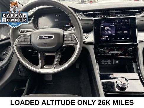 Used 2023 Jeep Grand Cherokee Altitude image 21
