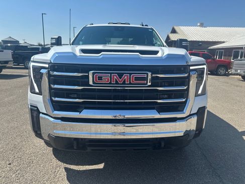 Used 2025 GMC Sierra 3500 SLE w/ SLE Convenience Package AWD/4WD image 2