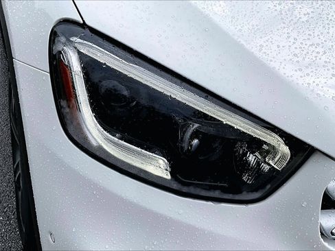 Used 2021 Mercedes-Benz GLC 300 image 29