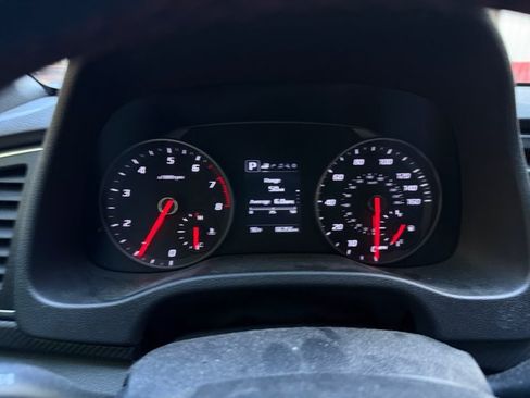 Used 2018 Hyundai Elantra Sport w/ Sport Premium Package 03 FWD image 9