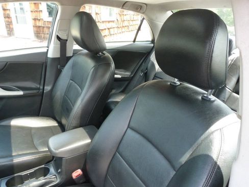 Used 2010 Toyota Corolla S FWD image 13