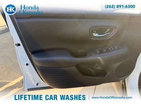 Used 2024 Honda HR-V LX image 5