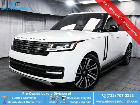 Used 2023 Land Rover Range Rover SE image 1