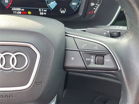 Used 2024 Audi Q3 2.0T Premium image 22