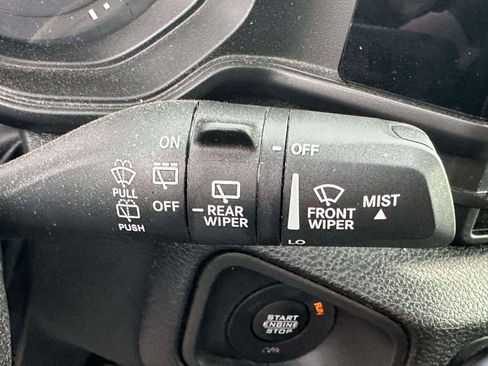 Used 2024 Jeep Wrangler Unlimited AWD/4WD image 21