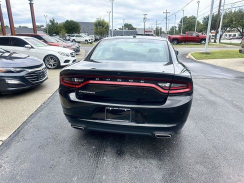Used 2021 Dodge Charger SXT w/ Leather Interior Group RWD image 8