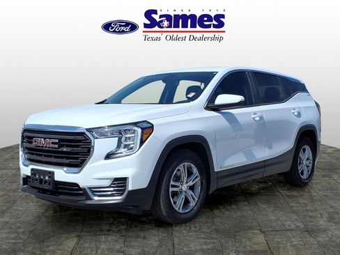 Used 2023 GMC Terrain SLE w/ LPO, Floor Liner Package image 3