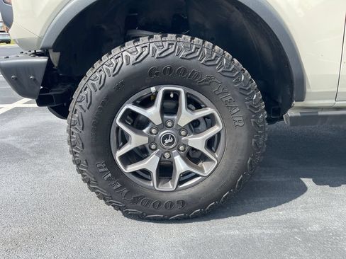 Used 2025 Ford Bronco Badlands AWD/4WD image 10