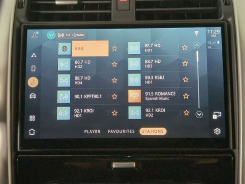 Certified 2025 Land Rover Discovery S image 20