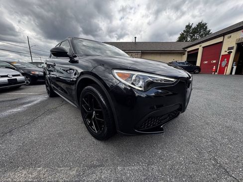 Used 2019 Alfa Romeo Stelvio Sport w/ Quick Order Package 22J Sport AWD/4WD image 12