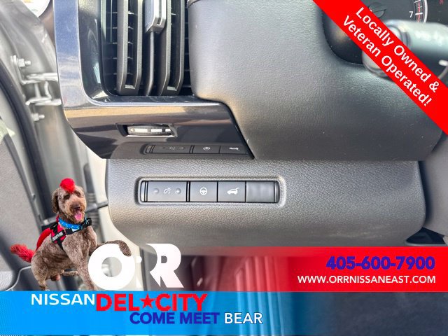 Used 2025 Nissan Pathfinder SV AWD/4WD image 16