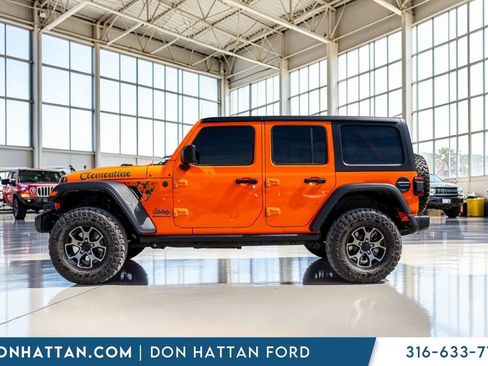 Used 2025 Jeep Wrangler Rubicon w/ Convenience Group image 2