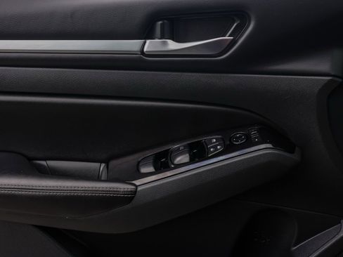 Used 2023 Nissan Altima 2.5 SV image 23