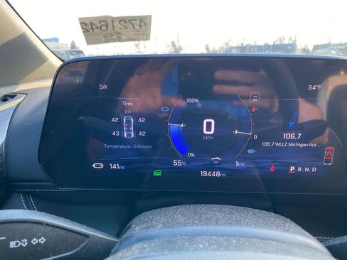 Used 2024 Chevrolet Blazer EV LT image 11