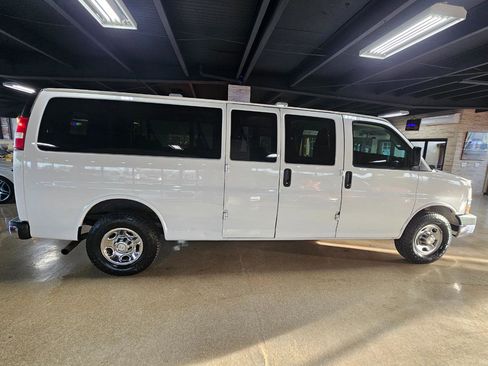 Used 2016 Chevrolet Express 3500 LT w/ LT Preferred Equipment Group image 9