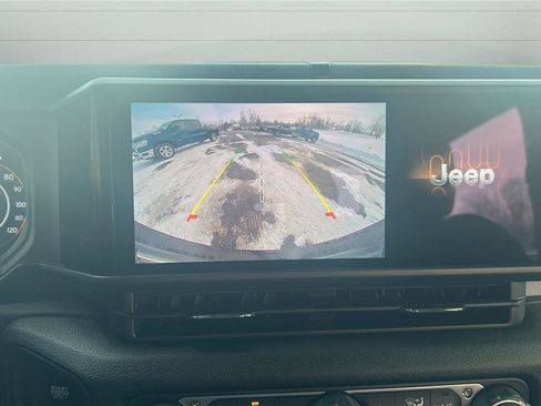 Used 2024 Jeep Wrangler Sport S image 17