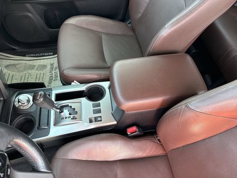 Certified 2017 Toyota 4Runner Limited AWD/4WD image 23