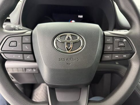 New 2026 Toyota Sienna LE image 10