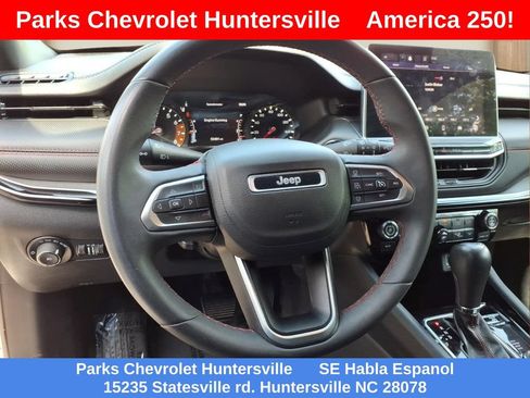Used 2024 Jeep Compass Trailhawk AWD/4WD image 3