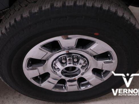 New 2026 Ford F350 Lariat w/ Chrome Package image 38