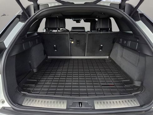 Used 2022 Land Rover Range Rover Velar R-Dynamic S image 30