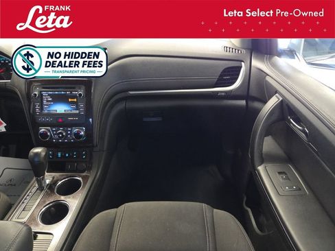 Used 2017 Chevrolet Traverse LT FWD image 18