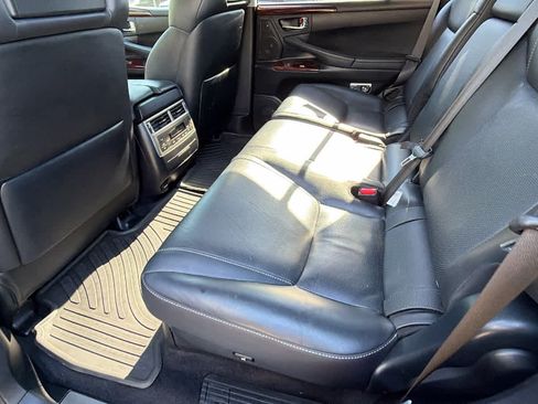 Used 2015 Lexus LX 570 4WD image 17