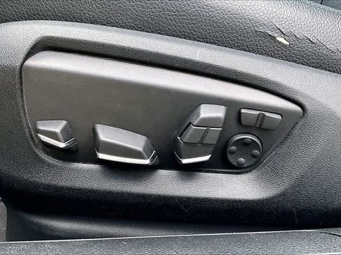 Used 2013 BMW 740i RWD image 30