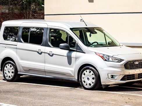 Used 2021 Ford Transit Connect XLT FWD image 10