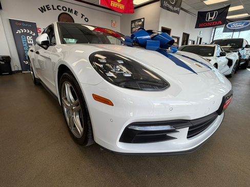 Used 2018 Porsche Panamera 4 AWD/4WD image 16