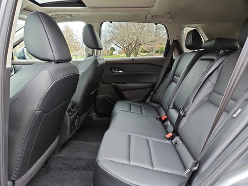 Certified 2023 Nissan Rogue SV w/ SV Premium B Package image 10