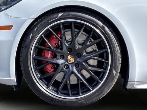 Used 2020 Porsche Panamera GTS image 25